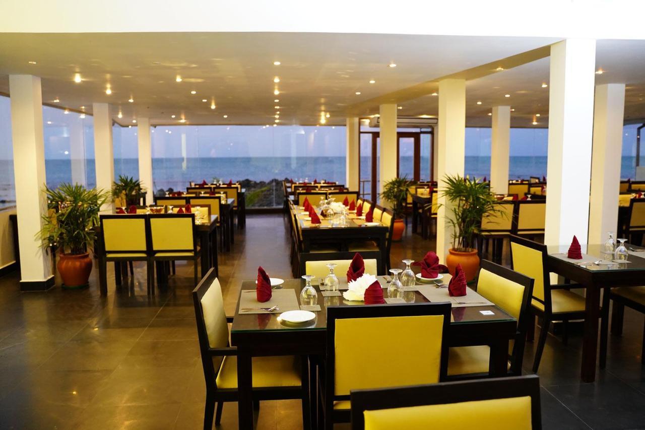 Village Hotel Northern Point Point Pedro 외부 사진