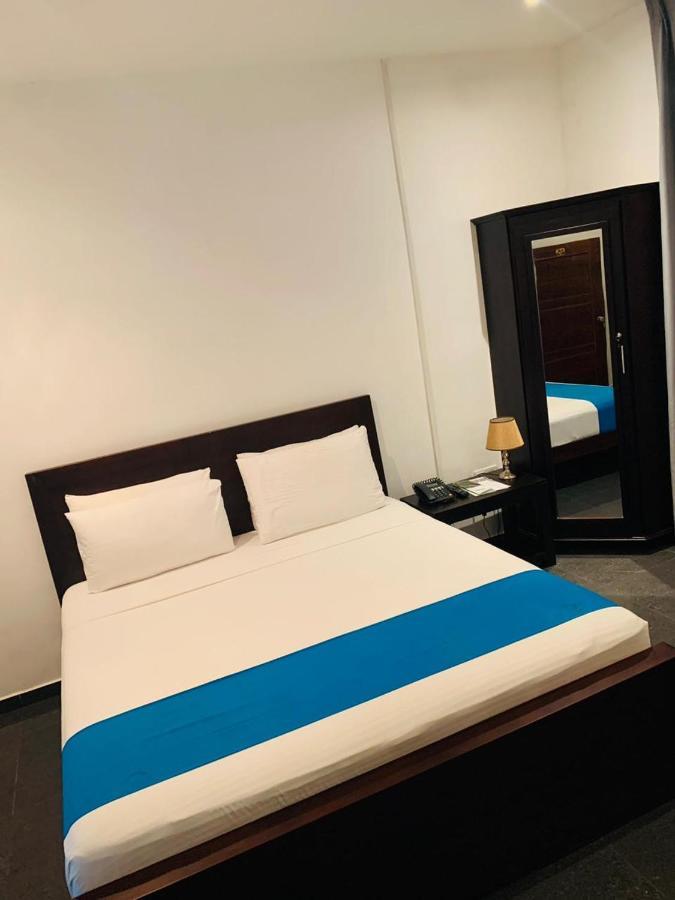 Village Hotel Northern Point Point Pedro 외부 사진